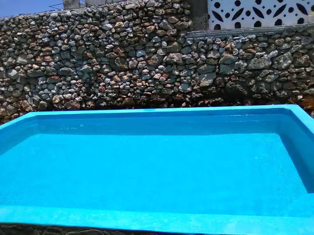 Se renta casa de 3 habitaciones en Guanabo con piscina