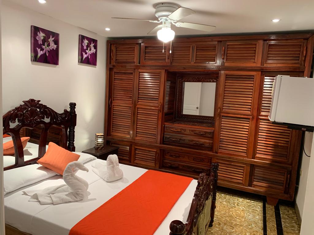 Habitaciones privadas y bien equipadas en Centro Habana
