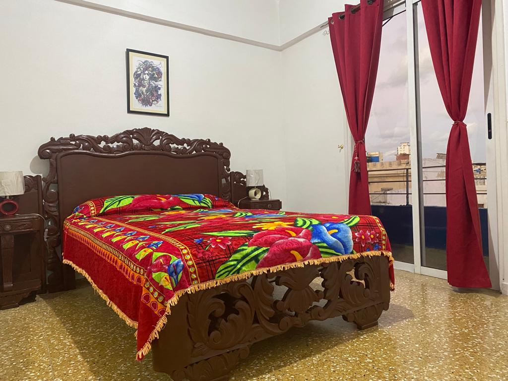 Apartamento privado de dos habitaciones en Centro Habana en Galeano