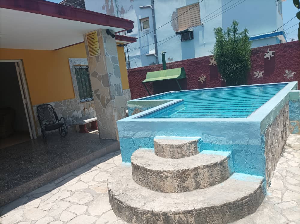 Casa de 3 habitaciones en Guanabo con piscina