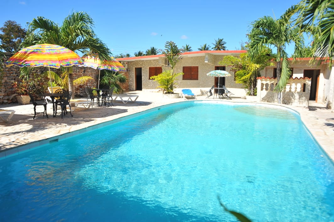Casa de 7 habitaciones con piscina en Guanabo