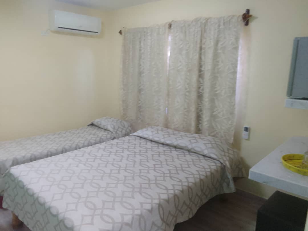Habitaciones climatizadas en hostal en Santa Marta, Varadero.