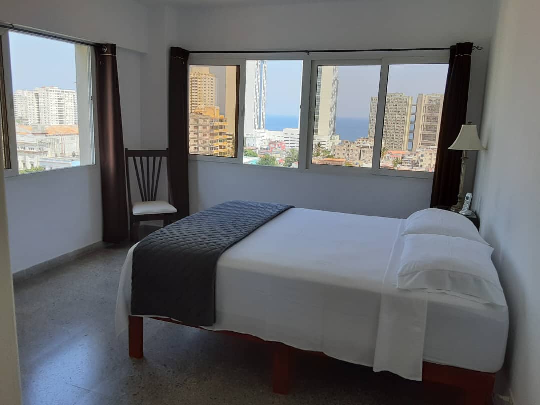 Apartamento independiente de dos habitaciones en el Vedado