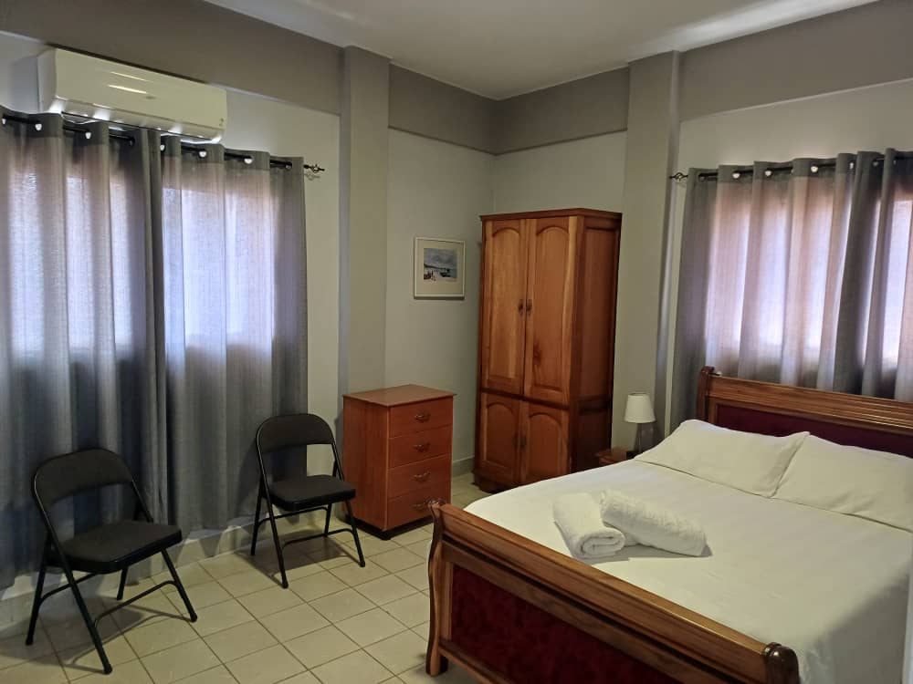Apartamento independiente de dos habitaciones climatizadas en Centro Habana
