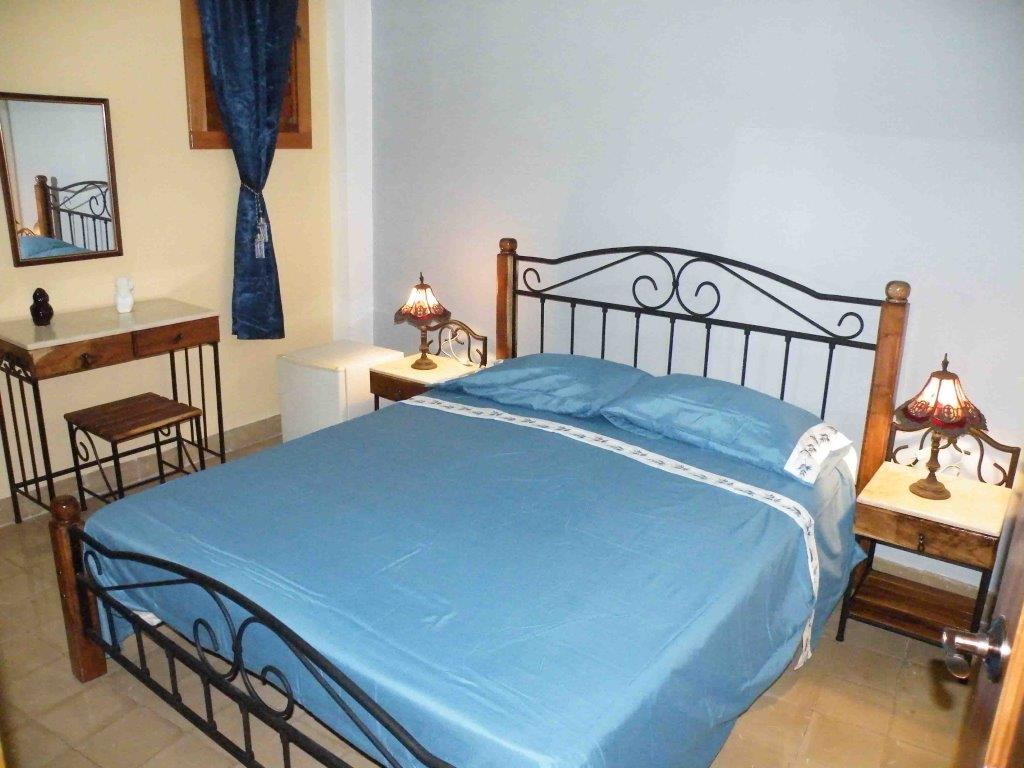Apartamento de dos habitaciones ubicado en la Habana Vieja